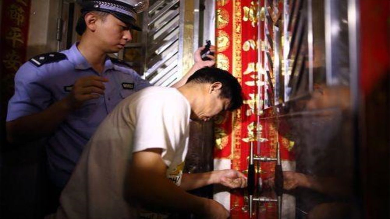 织金县请开锁师傅开了锁后，师傅为什么一般都不进门，就算主人请也不进去？